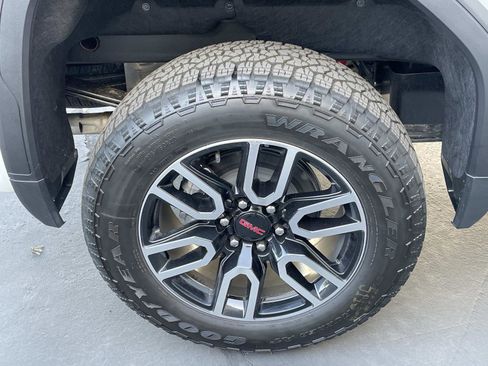 New 2026 GMC Sierra 1500 AT4 w/ AT4 Premium Package image 30