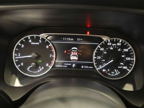 Used 2024 Nissan Rogue SV FWD image 17