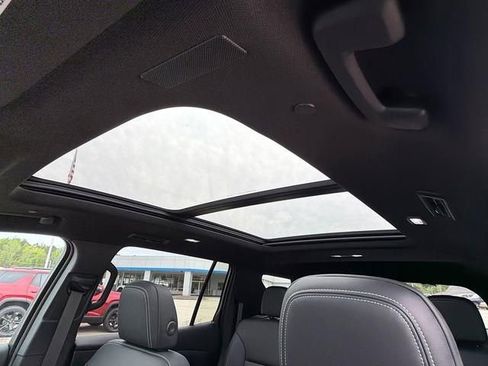 New 2026 Chevrolet Traverse LT w/ Sun and Wheel Package FWD image 35