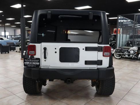 Used 2017 Jeep Wrangler Unlimited Sport w/ Quick Order Package 24S AWD/4WD image 4
