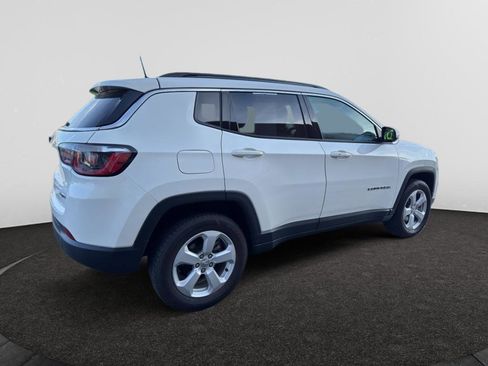 Used 2019 Jeep Compass Latitude AWD/4WD image 5