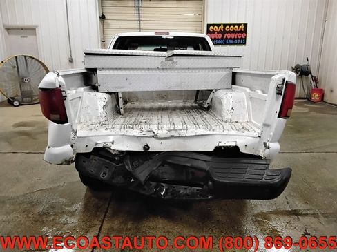 Used 2002 Chevrolet S10 Pickup 2WD Extended Cab w/ Preferred Equipment Group image 8