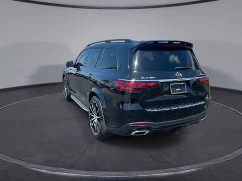 Used 2024 Mercedes-Benz GLS 580 4MATIC image 10