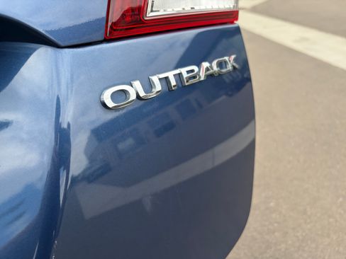 Used 2019 Subaru Outback 2.5i Premium w/ Popular Package #2 AWD/4WD image 23