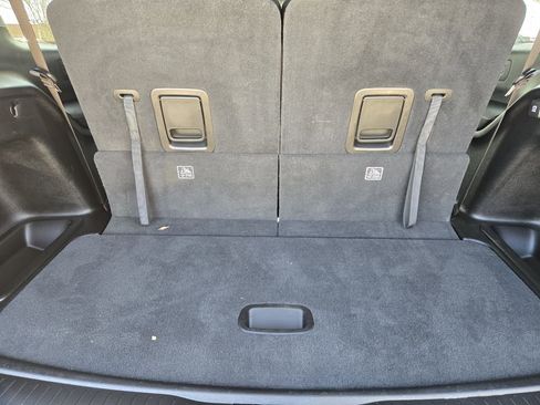 Used 2025 Jeep Grand Cherokee L Laredo RWD image 32