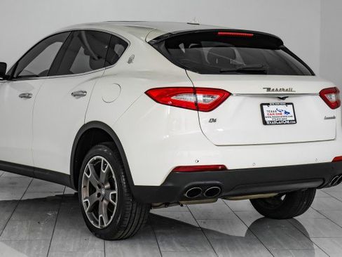 Used 2018 Maserati Levante AWD/4WD image 58