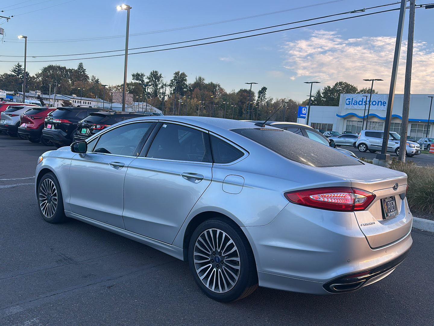Used 2016 Ford Fusion SE w/ Equipment Group 202A AWD/4WD image 3