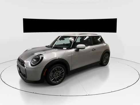 Used 2026 MINI Cooper S FWD image 5