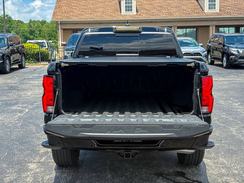 Used 2023 Chevrolet Colorado Z71 w/ Z71 Convenience Package 2 AWD/4WD image 40