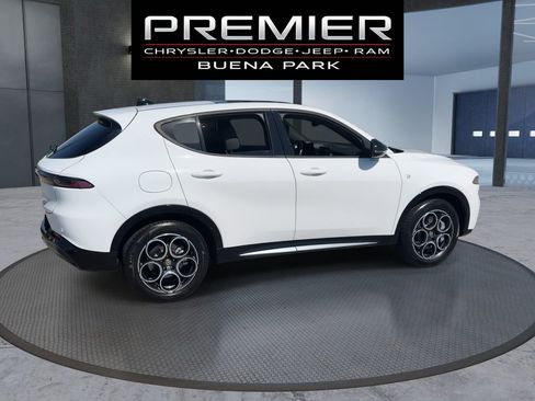 Used 2024 Alfa Romeo Tonale Ti AWD/4WD image 8