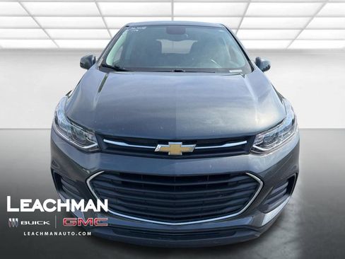 Used 2019 Chevrolet Trax LS w/ Tint and Cruise Package FWD image 9