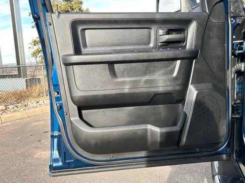 Used 2024 RAM 3500 Tradesman w/ Chrome Appearance Group AWD/4WD image 31