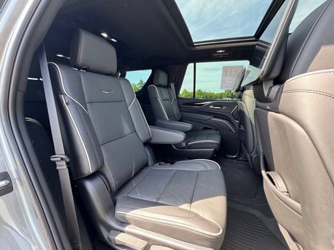 Certified 2024 Cadillac Escalade Sport w/ LPO, ONYX Package AWD/4WD image 34