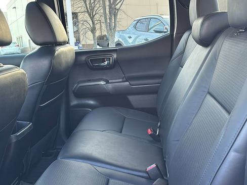 Used 2023 Toyota Tacoma TRD Sport image 29