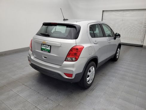 Used 2017 Chevrolet Trax LS FWD image 9