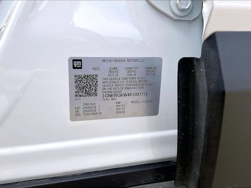 Used 2023 Chevrolet Traverse LT FWD image 36