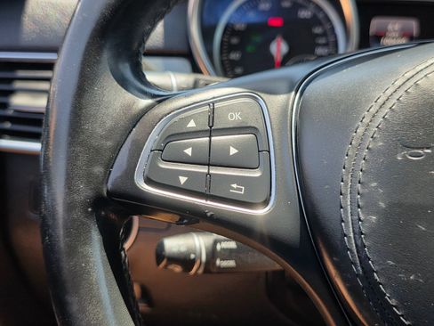 Used 2017 Mercedes-Benz GLS 550 4MATIC image 32