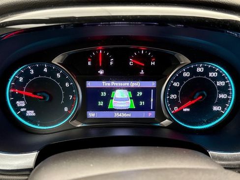 Used 2023 Chevrolet Traverse LT image 13