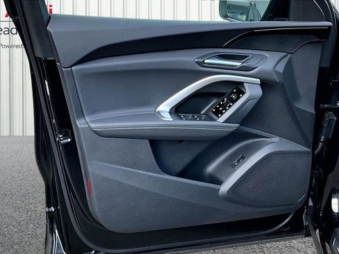 Used 2025 Audi Q5 Premium w/ Convenience Package image 20