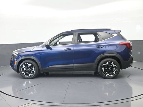 Used 2024 Kia Seltos EX FWD image 3