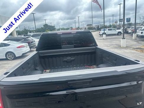 Used 2025 Chevrolet Silverado 1500 LT Trail Boss w/ LT Trail Boss Premium Package AWD/4WD image 5