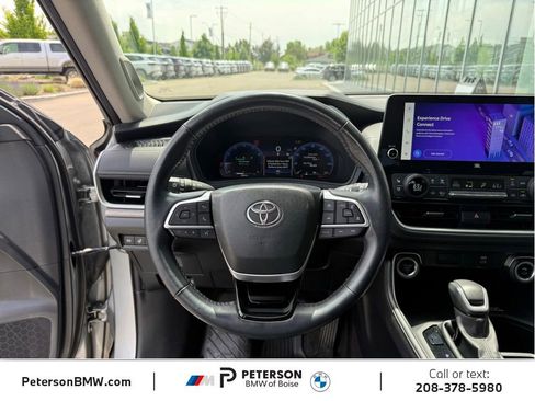 Used 2024 Toyota Grand Highlander AWD image 20