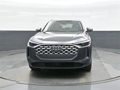 Certified 2025 Audi Q5 Premium w/ Convenience Package image 2