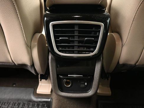 Used 2022 Lincoln Nautilus Standard w/ Premium Package image 34