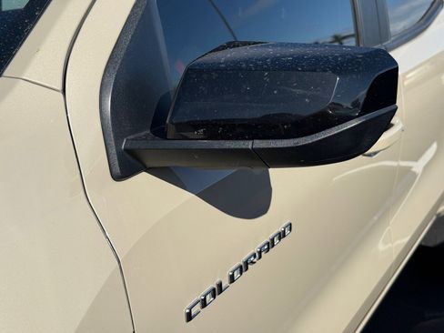 Used 2023 Chevrolet Colorado Z71 w/ Z71 Convenience Package 2 image 11