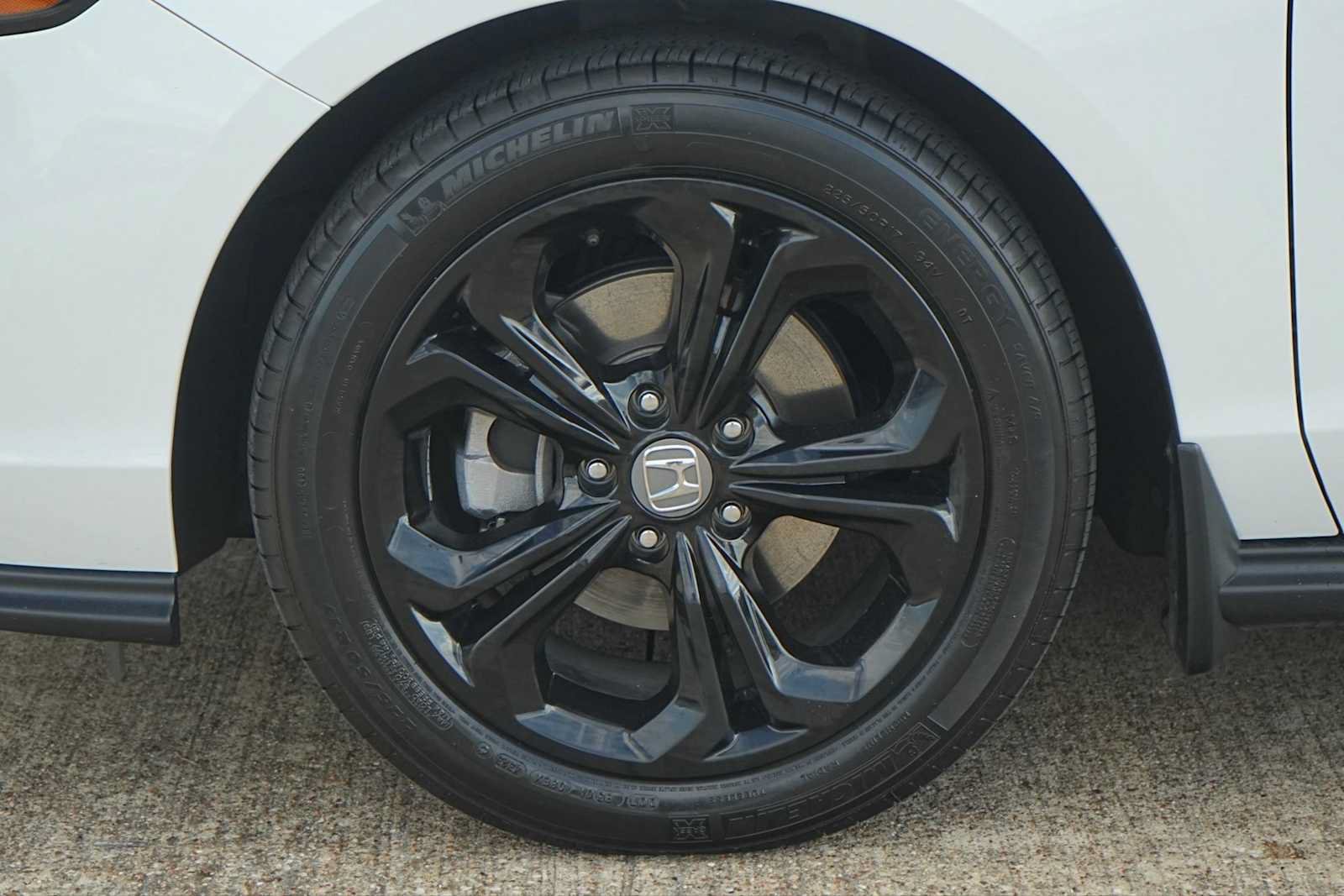 Certified 2024 Honda Accord EX image 7