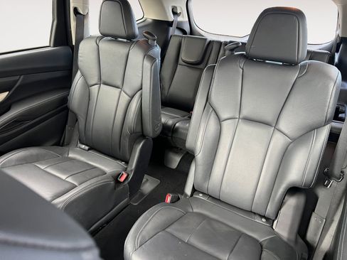 Used 2022 Subaru Ascent Limited AWD/4WD image 13