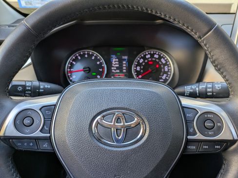 Used 2019 Toyota RAV4 XLE w/ Convenience Package image 24