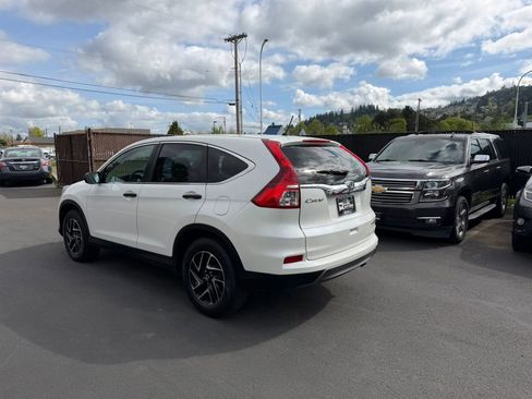 Used 2016 Honda CR-V SE image 7