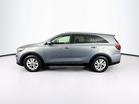 Used 2019 Kia Sorento FWD image 4
