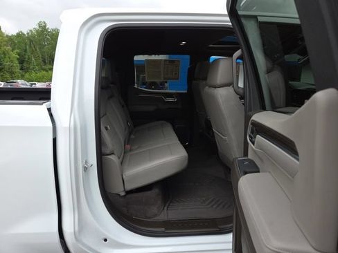 Used 2025 Chevrolet Silverado 1500 LT Trail Boss w/ Convenience Package II AWD/4WD image 65