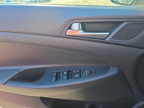 Used 2019 Hyundai Tucson SE image 31