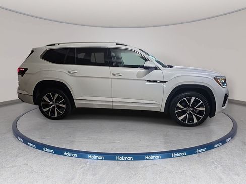 Used 2024 Volkswagen Atlas SEL Premium R-Line AWD/4WD image 5