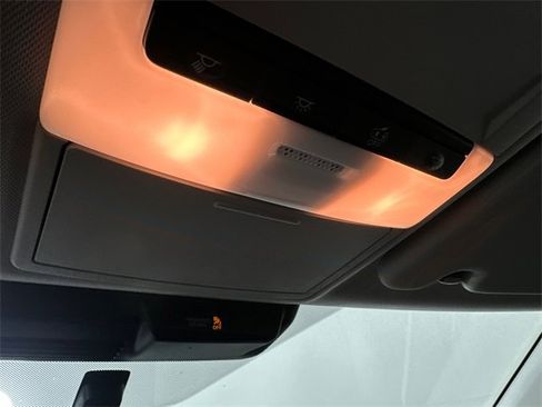 Used 2022 Mitsubishi Outlander ES image 32