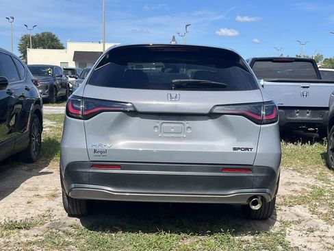 Used 2024 Honda HR-V Sport image 4