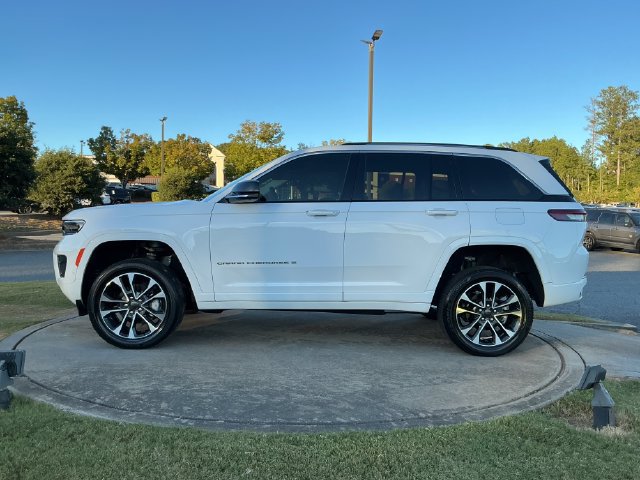 Used 2023 Jeep Grand Cherokee Overland w/ Adv Protech Group III AWD/4WD image 4