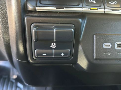 Used 2021 Chevrolet Silverado 2500 W/T w/ WT Convenience Package AWD/4WD image 16