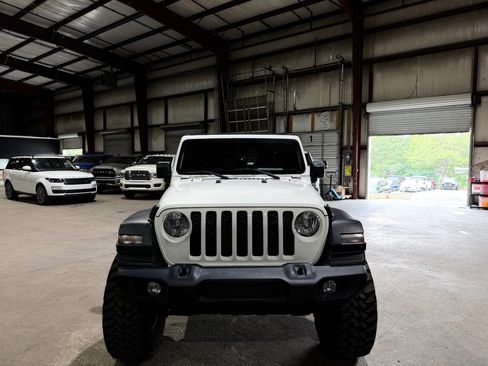 Used 2020 Jeep Gladiator Sport w/ Quick Order Package 24S AWD/4WD image 10