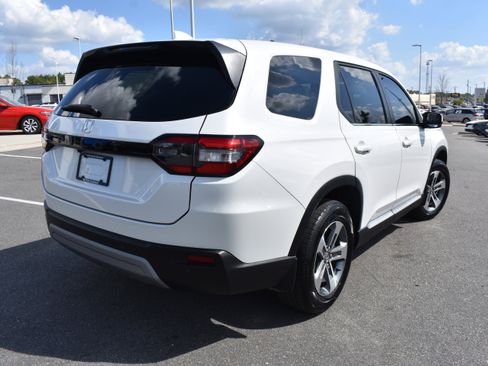 Used 2024 Honda Pilot EX-L image 9