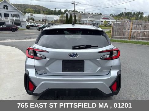 Used 2024 Subaru Crosstrek 2.0i Premium AWD/4WD image 6