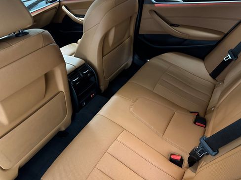 Certified 2023 BMW 530i w/ Convenience Package image 27