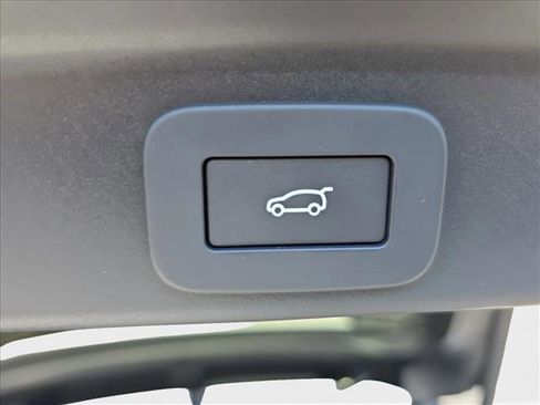 New 2026 Jaguar F-PACE R-Dynamic S image 10