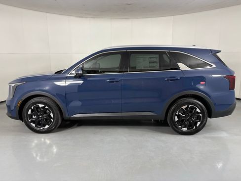 New 2026 Kia Sorento S w/ S Panoramic Sunroof Package FWD image 5