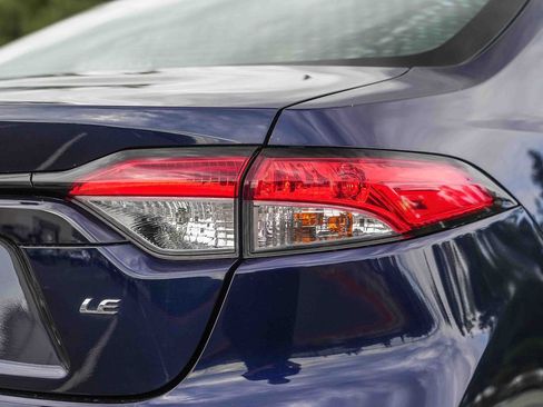 Certified 2024 Toyota Corolla LE FWD image 11