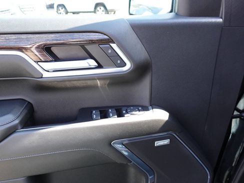 Used 2024 GMC Sierra 1500 Elevation image 13