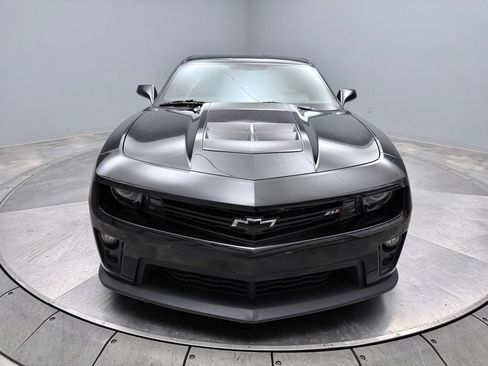 Used 2015 Chevrolet Camaro ZL1 w/ Gray Stripe Package RWD image 2